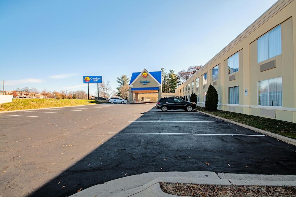 Hotel Comfort - Tysons Corner 3*