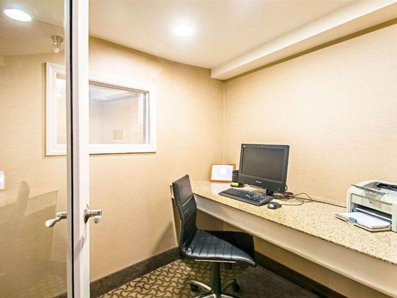 Hotel Comfort - Tysons Corner Falls Church