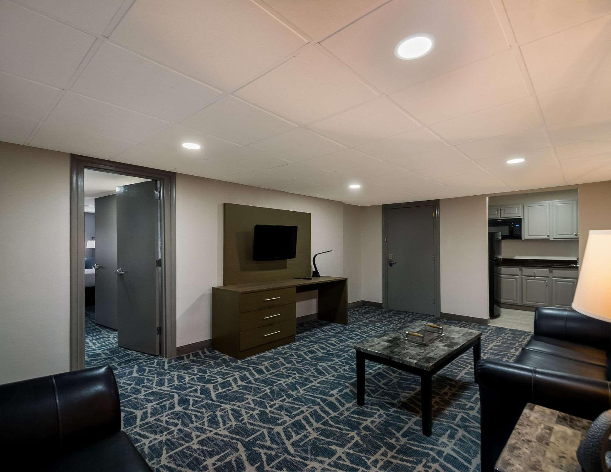 Comfort - Tysons Corner 3*